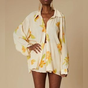 Havana button up Emilia size L. Content: 50% Peace silk 50% Bamboo